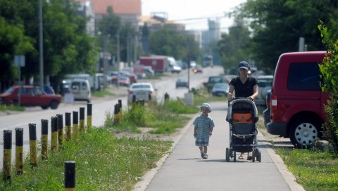 СТИЖУ МАЈСТОРИ ЗА ПАРК И КАНАЛИЗАЦИЈУ: Расписан тендер за извођење радова у земунском насељу Алтина