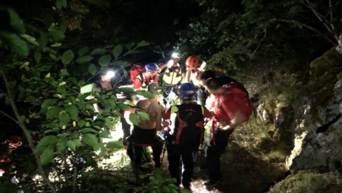 DRAMA KOD BORA: Izgubilo se 18 ljudi, akciju spasavanja otežava mrak DRAMA KOD BORA: Izgubilo se 18 ljudi, akciju spasavanja otežava mrak