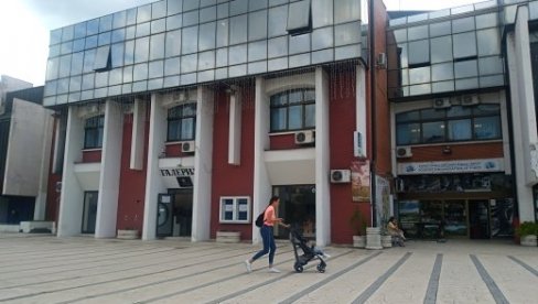 IZLAŽU VRANJANCI: Pirtska Galerija Čedomir Krstić