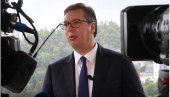 VUČIĆ SE VEČERAS OBRAĆA NACIJI: Otkriva šta je sadržaj papira koji je danas dobio u Beloj kući