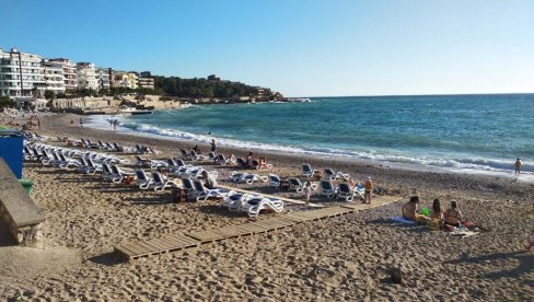 CRNA GORA DONELA ODLUKU: Turisti oboleli od kovida biće lečeni o trošku države