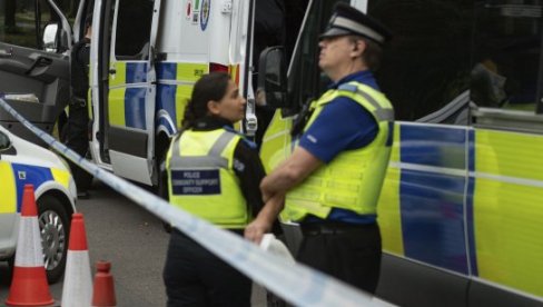 NEREDI U LONDONU: Sukob demonstranata i policije zbog restriktivnih mera (VIDEO)