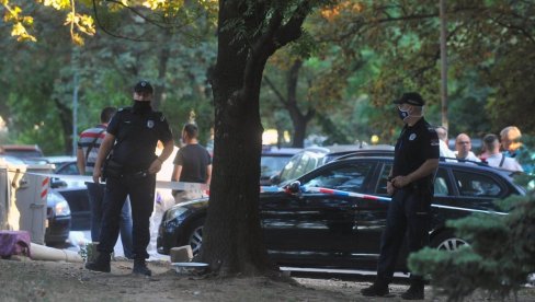 OVO SU OSUMNJIČENI ZA PUCNJAVU NA BANJICI: Policija privela trojicu mladića (FOTO)