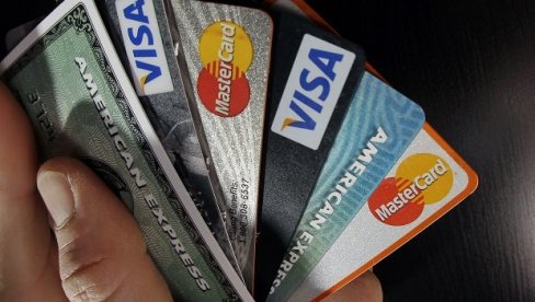 СТИГНЕ ВАМ ПОРУКА ОД БАНКЕ ИЛИ ПОШТЕ, А ОНДА СЛЕДИ ПАКАО: Преваранти вребају ваше платне картице, а постоји само један начин да се заштити