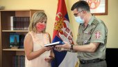 ДИРЉИВ СУСРЕТ НОВИНАРКЕ НОВОСТИ СА БОРЦИМА СА КОШАРА: Јеленина свећа гори за све неупаљене