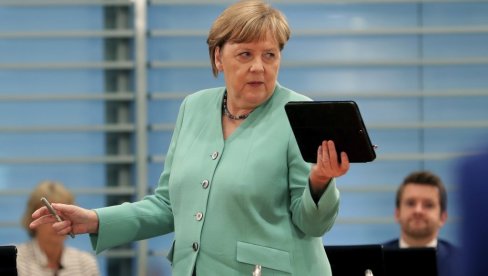 ANGELA MERKEL O SITUACIJI NA BLISKOM ISTOKU: Evropa ne može da reši sve sukobe na svetu!