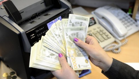 DRŽAVA OD SUTRA ISPLAĆUJE NOVAC: Evo ko i gde treba da se javi