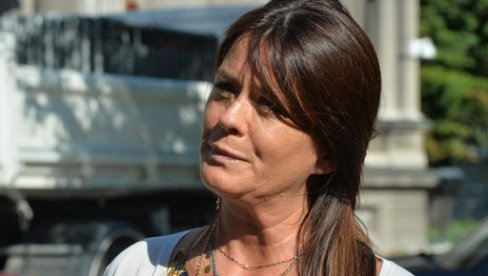 ВАСИЉЕВИЋ ОШТРО ДЕМАНТОВАЛА ШОЛАКОВЕ МЕДИЈЕ: Вучић није тражио позивницу за Блед - информације злонамерне