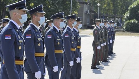 СТЕФАНОВИЋ ЗАХВАЛИО ШИБУ: Немачке донације за школовање и обуку за војску