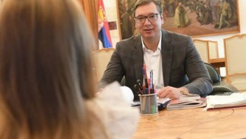 VUČIĆ UGOSTIO DEVOJČICU MINU: Želela je da upozna predsednika i da mu kaže nešto važno (FOTO)