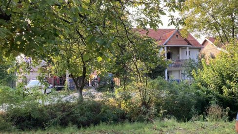 DETALJI TRAGEDIJE U KOTEŽU: Telo muškarca nađeno u šipražju, komšije kažu - voleo je majku i brinuo o njoj!