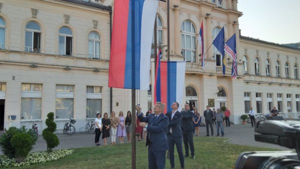 УЗ БРАЋУ - БРАТСКИ: Дан националног јединства у Бијељини