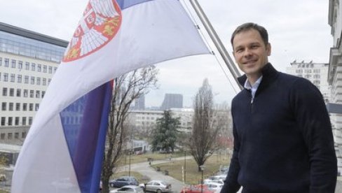 ODLIČNE VESTI! Ministar Mali objavio - Do petka će tri miliona građana Srbije dobiti pomoć od 30 evra ODLIČNE VESTI! Ministar Mali objavio - Do petka će tri miliona građana Srbije dobiti pomoć od 30 evra