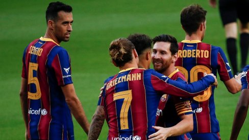 NOVA POBEDA KUMANOVE BARSE: Mesi podigao trofej namenjen pobedniku Gamper kupa (VIDEO)