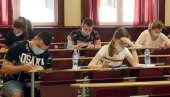 STIPENDIJE ZA 971 UČENIKA: Ministarstvo pomaže nadarene učenike i studente