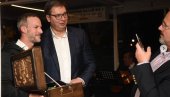 VUČIĆ DOMAĆIN NA SVEČANOJ VEČERI: Boleru srpska vina