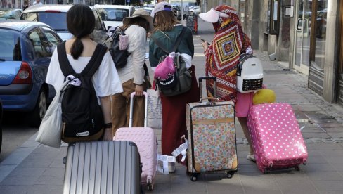 VRAĆA SE SAMO TREĆINA PARA ZA LETOVANJE: Oštećenim putnicima agencije Mitos refundacija od 2. septembra