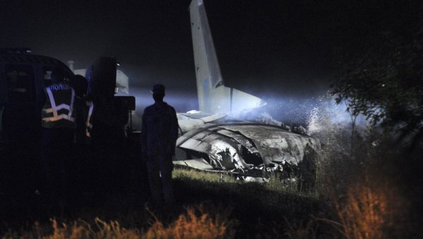 ЈЕЗИВЕ ФОТОГРАФИЈЕ СА МЕСТА НЕСРЕЋЕ: У паду украјинског авиона број погинулих порастао на 25 (ФОТО)