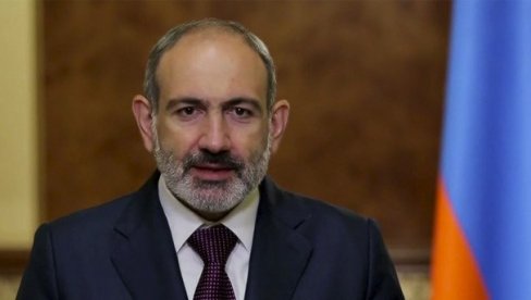 ПАШИЊАН УДАРА НА ЦРКВУ: Премијер Јерменије позвао на протеривање каталикоса свих Јермена