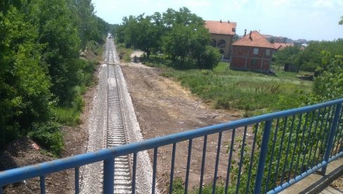 ДЕТАЉИ НЕСРЕЋЕ КОД КОСТОЛЦА Младић седео на шинама, када је њега налетео воз