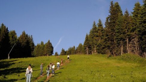 VIŠE DOMAĆIH GOSTIJU Turisti i u septembru više provodili odmor u Srbiji