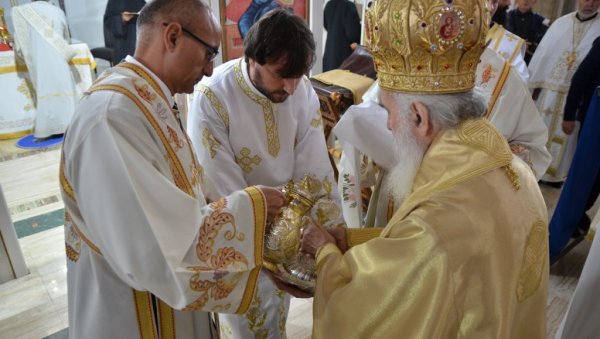 ПАТРИЈАРХ ИРИНЕЈ У ВАЉЕВУ: Владика Милутин носио Христа у срцу