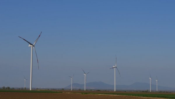 АУКЦИЈЕ ЗА ЗЕЛЕНЕ КИЛОВАТЕ У ЈУНУ: Сигурност за инвестције у соларне и ветро-електране