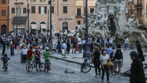 NOVI KORONA REKORD U ITALIJI: Registrovano skoro 40.000 novozaraženih, preminulo 425 osoba