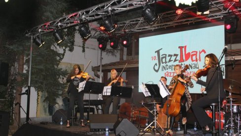 MUZIKA ZA SVA VREMENA: Održan festival DŽezibar u Kraljevu (FOTO) MUZIKA ZA SVA VREMENA: Održan festival DŽezibar u Kraljevu (FOTO)