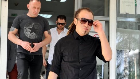 RASTA SASLUŠAN: Evo kako se branio popularni pevač, tužilaštvo traži da mu se odredi pritvor!