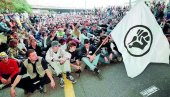 KAKO JE SRBIJA PLANSKI UNIŠTAVANA POSLE 5. OKTOBRA: Milošević sve predvideo, evo kako je govorio (VIDEO) KAKO JE SRBIJA PLANSKI UNIŠTAVANA POSLE 5. OKTOBRA: Milošević sve predvideo, evo kako je govorio (VIDEO)