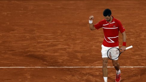 NOVAK SVE BLIŽE FEDERERU: Đoković počeo 293. nedelju na prvom mestu i dodatno povećao razliku u odnosu na Nadala