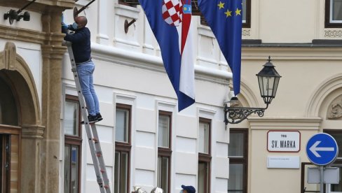 POVLAČI SE JOŠ JEDAN PROIZVOD SA TRŽIŠTA: Državni inspektorat naložio uklanjanje tih grickalica iz rafova