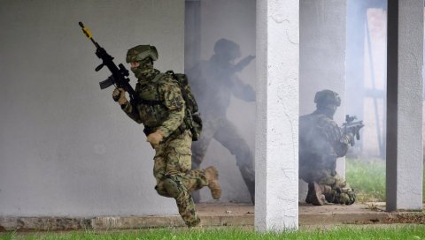 АМЕРИЧКИ ГЕНЕРАЛ ИПМРЕСИОНИРАН СРПСКИМ СПЕЦИЈАЛЦИМА: Дејвид Табор - Ви апсолутно имате фантастичне способности специјалних снага