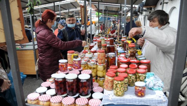 КАРАВАН ЗИМНИЦЕ НА ЂЕРМУ Богат програм на звездарској пијаци за викенд