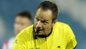 SRBIN NA CENTRU! Srđan Jovanović deli pravdu na inostranom derbiju