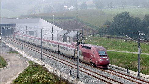 VOZOM DO SVOG GRADA: Francuska zabranila kratke domaće letove na lokacije gde se može stići vozom