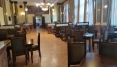 PREDAH PRED POČETAK SEDNICE: Zavirili smo u skupštinski restoran i kafe, evo da li i ovde postoje ograničenja (FOTO/VIDEO)