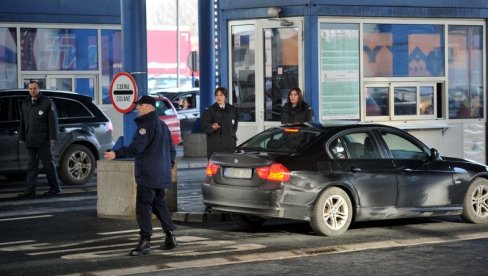 ТЕРЕТЊАЦИ ЧЕКАЈУ И ДО ПЕТ САТИ: На овом граничном прелазу саобраћај је обустављен