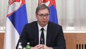 VUČIĆ SA RUKOVODIOCIMA KOVID BOLNICA: Predsednik se sastao sa lekarima, nakon razgovora će se obratiti naciji (FOTO)