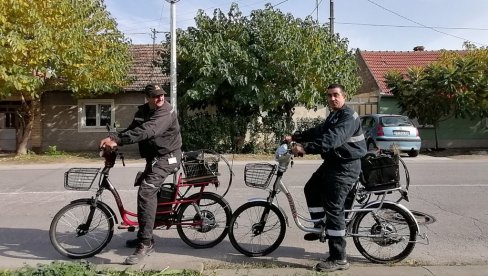 MODERNI DVOTOČKAŠI ZA VRŠAČKE ODŽAČARE: Električni bicikli ubrzali rad čistača dimnjaka