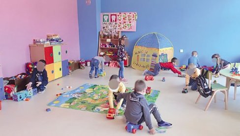 BRIGA O MALIŠANIMA SA SELA: U Božetićima kod Nove Varoši počela da radi mešovita grupa za predškolce BRIGA O MALIŠANIMA SA SELA: U Božetićima kod Nove Varoši počela da radi mešovita grupa za predškolce