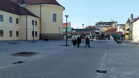 BIĆE PIJACA UKRAS GRADA: Posle tri meseca obnova zelene tržnice u Somboru pri kraju BIĆE PIJACA UKRAS GRADA: Posle tri meseca obnova zelene tržnice u Somboru pri kraju
