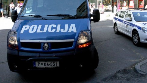 DRAMA U SLOVENIJI: Naoružani muškarac puca sa balkona, nišanio i policajce