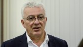 ПОСАО КОЈИМ СЕ БАВИМО УЗИМА ВЕЛИКИ ДАНАК Андрија Мандић пожелео брз опоравак српском председнику Александру Вучићу