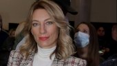 ИСТА ХАЉИНА 24 ГОДИНЕ КАСНИЈЕ: Ана Станић све оставила без текста у издању ком смо је већ видели (ФОТО)