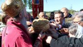 ЗАЈЕДНО ПРЕД РОДОМ И БОГОМ: Сарадња Епархије зворничко тузланске и општине Угљевик за пример