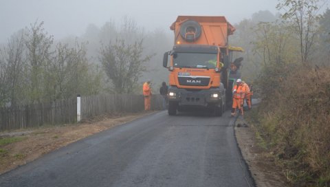 РЕКОНСТРУКЦИЈА ПУТА ВРЛАНЕ-ГРАБОВАЦ: Управа општине Свилајнац слуша потребе мештана