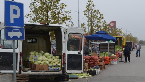 MLADE DOMAĆICE NEĆE DA KISELE KUPUS: Opala prodaja na pijacama, sve kupuju gotovo u marketima