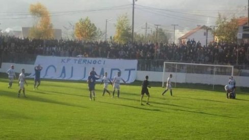 ZA ALBANCE NE VAŽE ISTA PRAVILA? Pune tribine na meču u pčinjskoj okružnoj ligi, uprkos merama Vlade